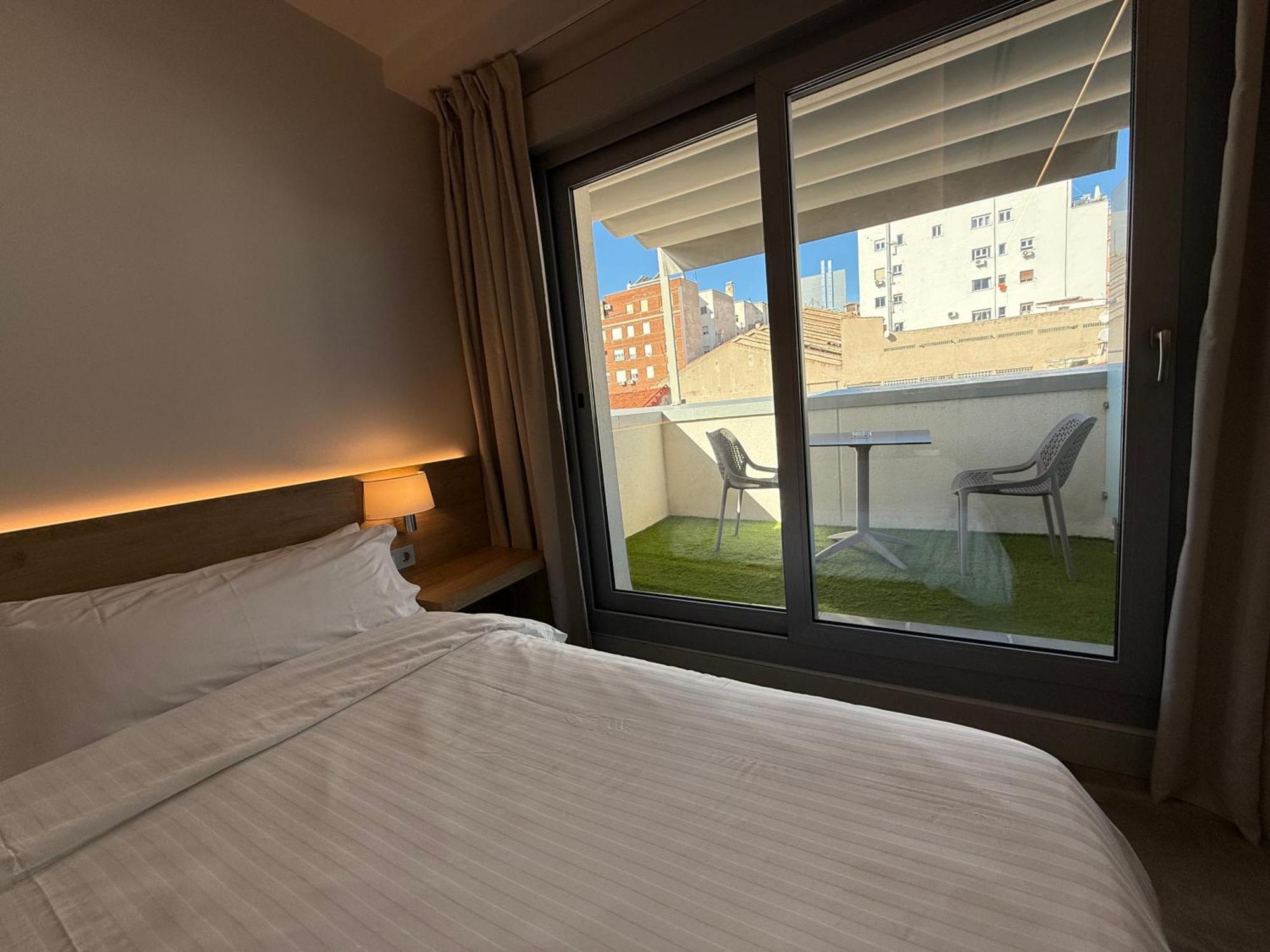 Tetuan Places Madrid Exteriör bild